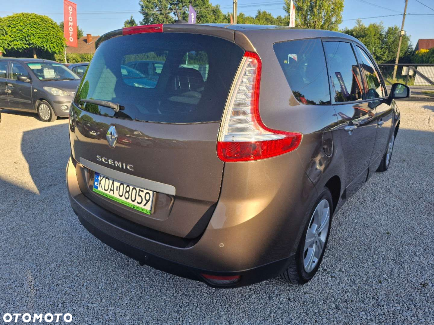 Renault Grand Scenic - 10