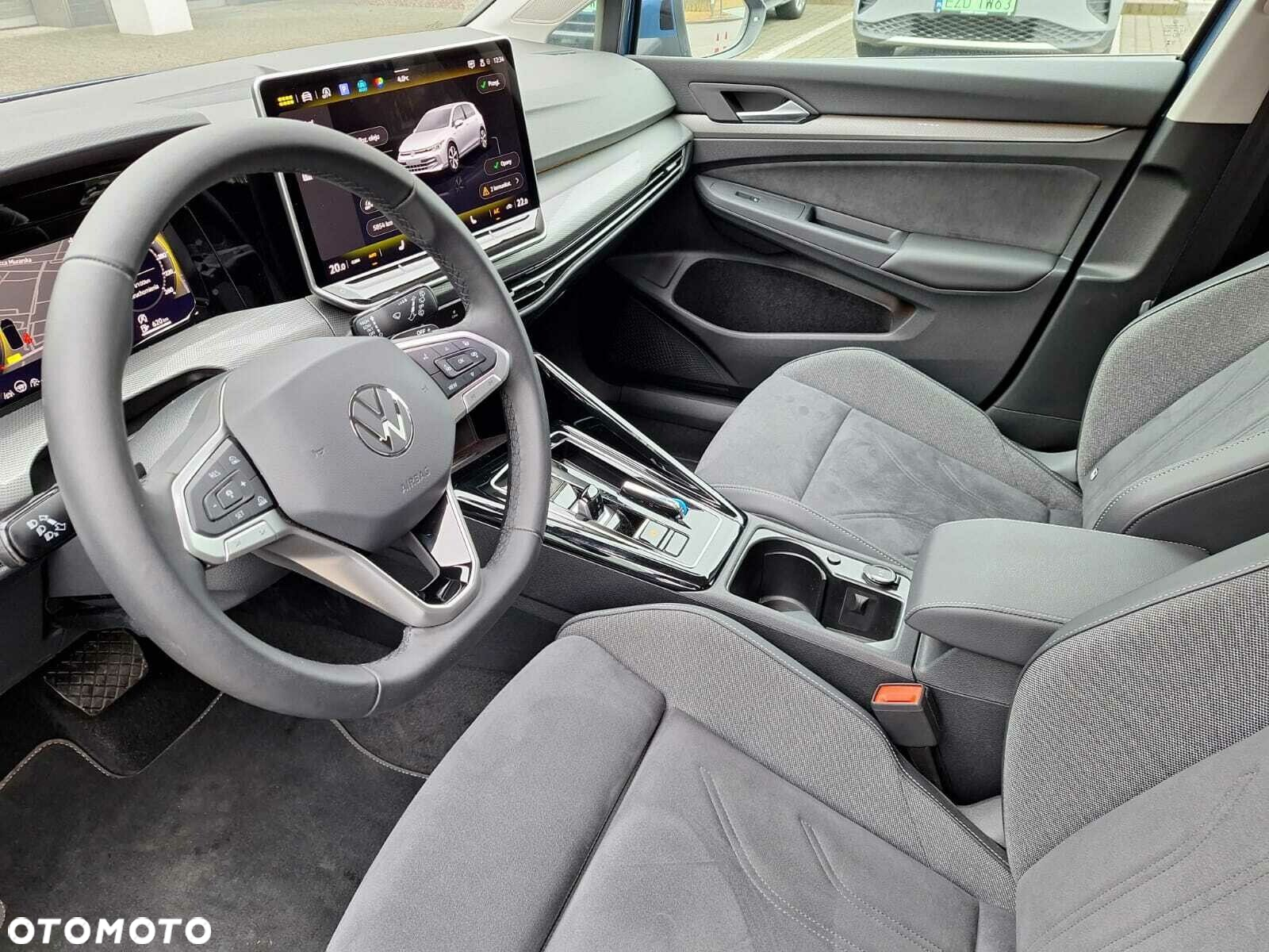 Volkswagen Golf - 10