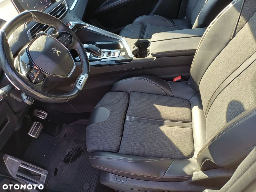 Peugeot 3008 - 11