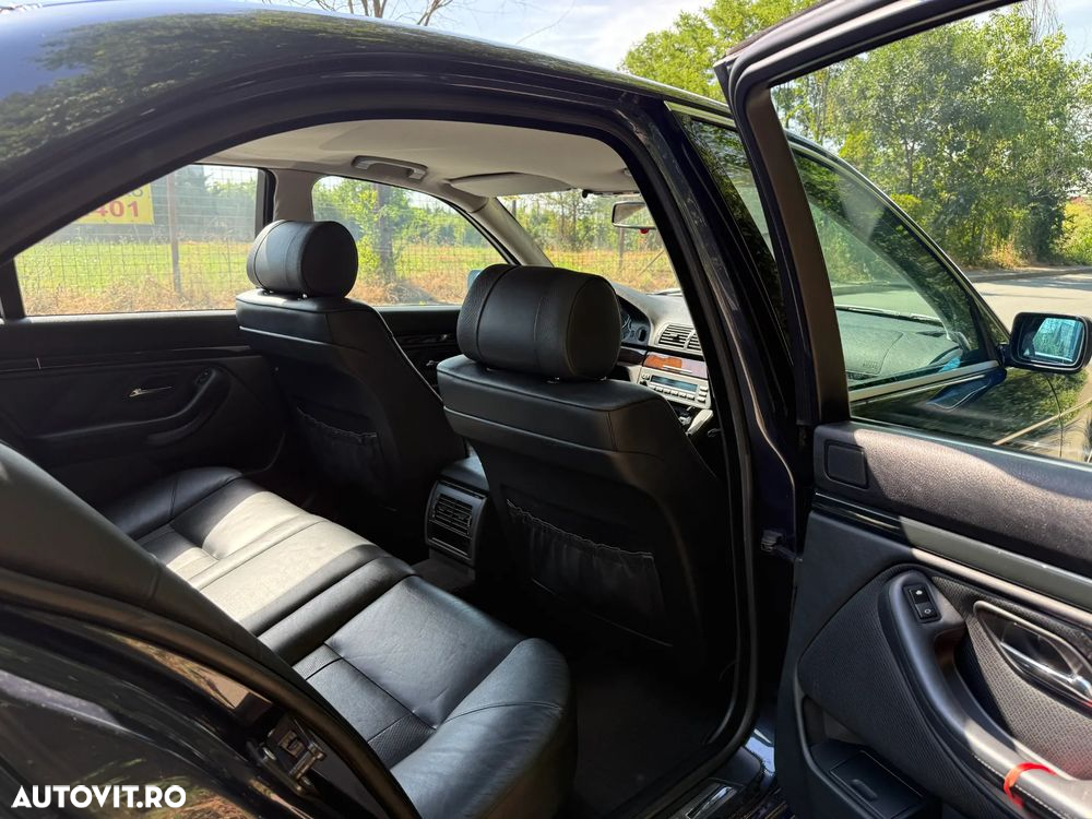 BMW Seria 5 520d Touring - 5