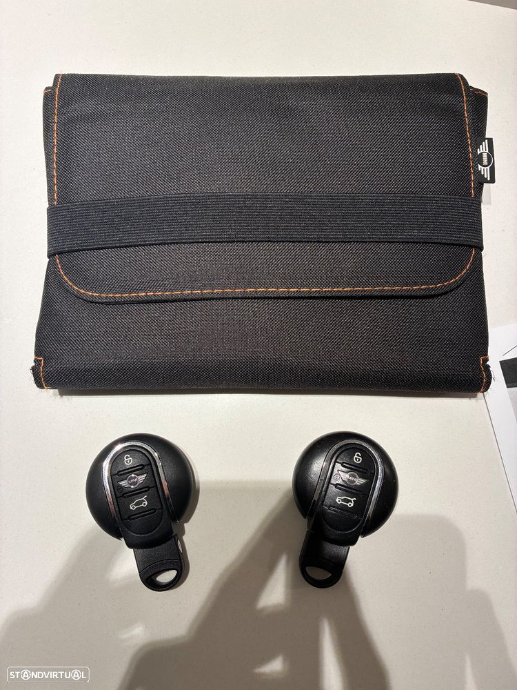 MINI 5 Portas Cooper D - 11