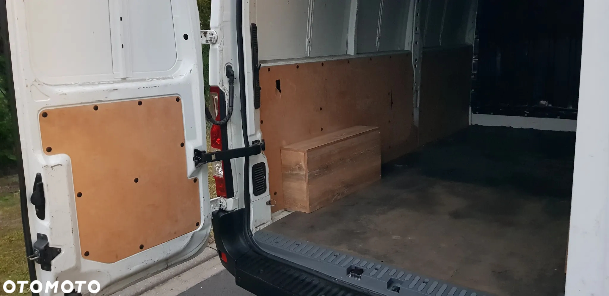 Nissan NV 400 - 32