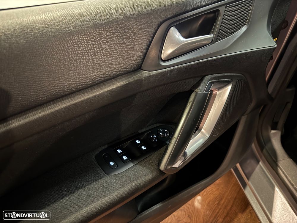 Peugeot 308 SW BlueHDi 130 EAT8 Style - 5