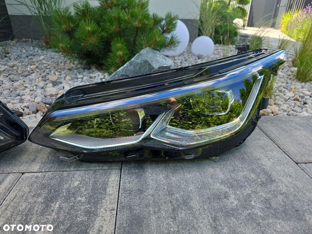 VW E-GOLF 8 R VIII 5H1 Lampy przód Full Led Matrix IQ 5H1941059S 5H1941060S - 3