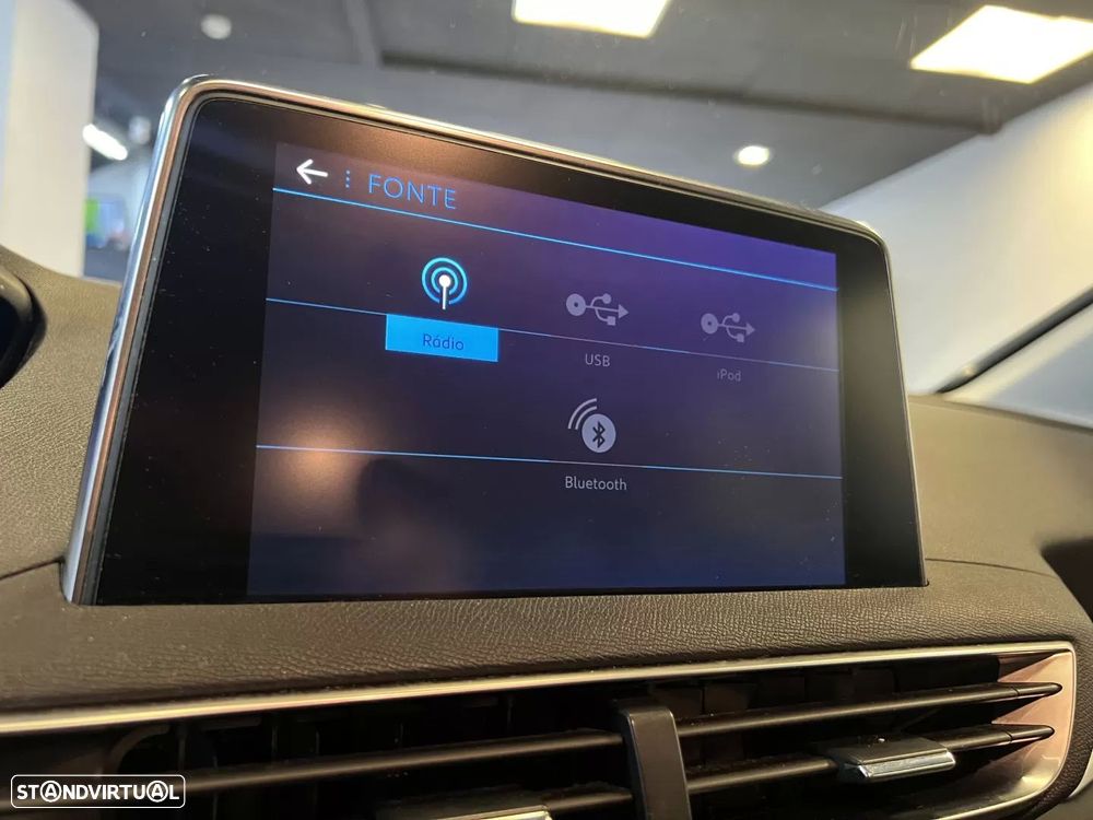 Peugeot 3008 PureTech 130 Stop & Start GPF Active Pack - 21