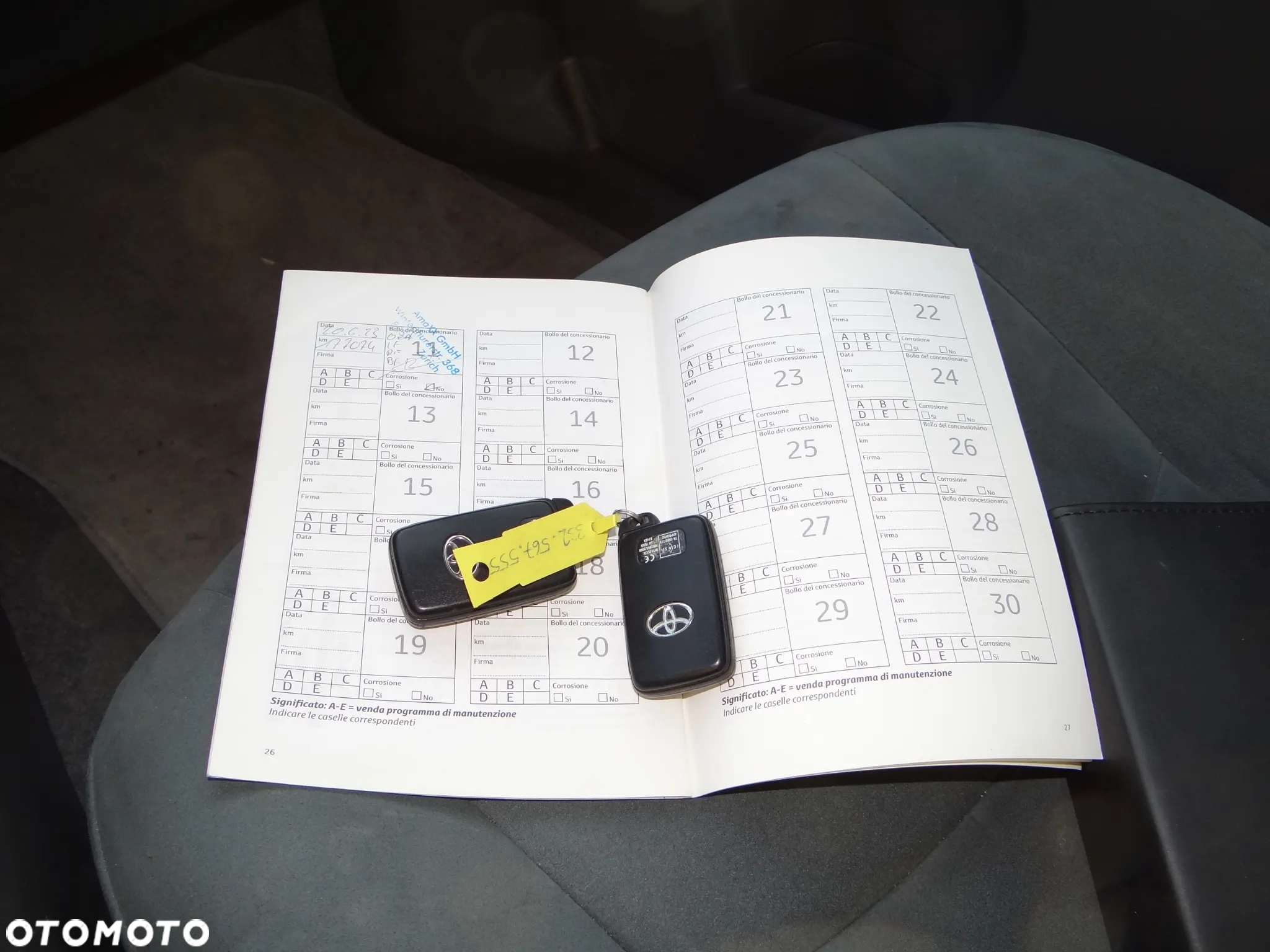 Toyota Prius (Hybrid) - 12
