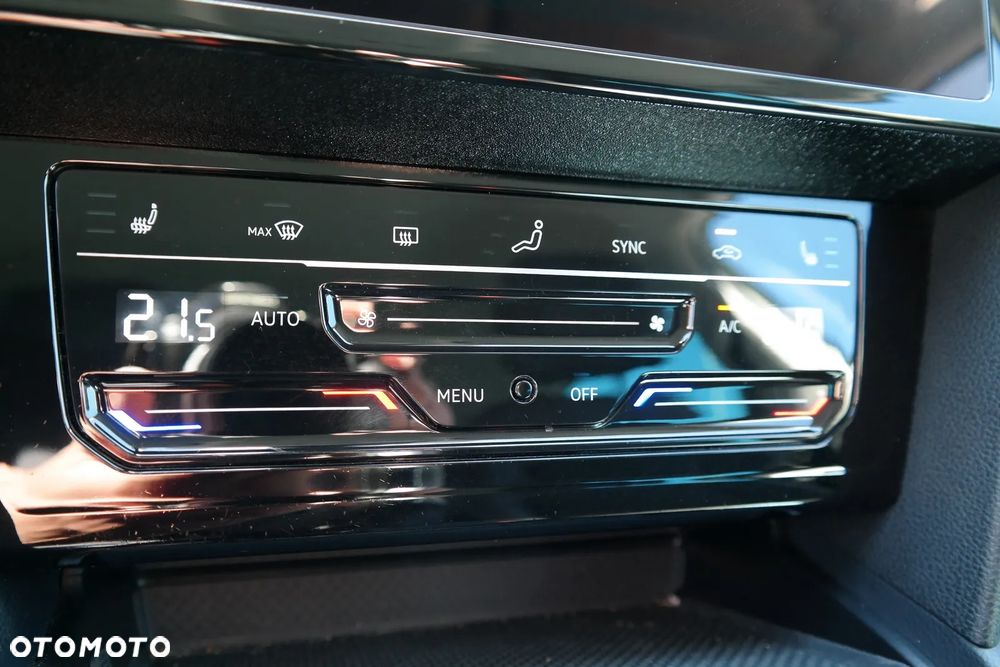 Volkswagen Passat 2.0 TSI Elegance DSG - 32