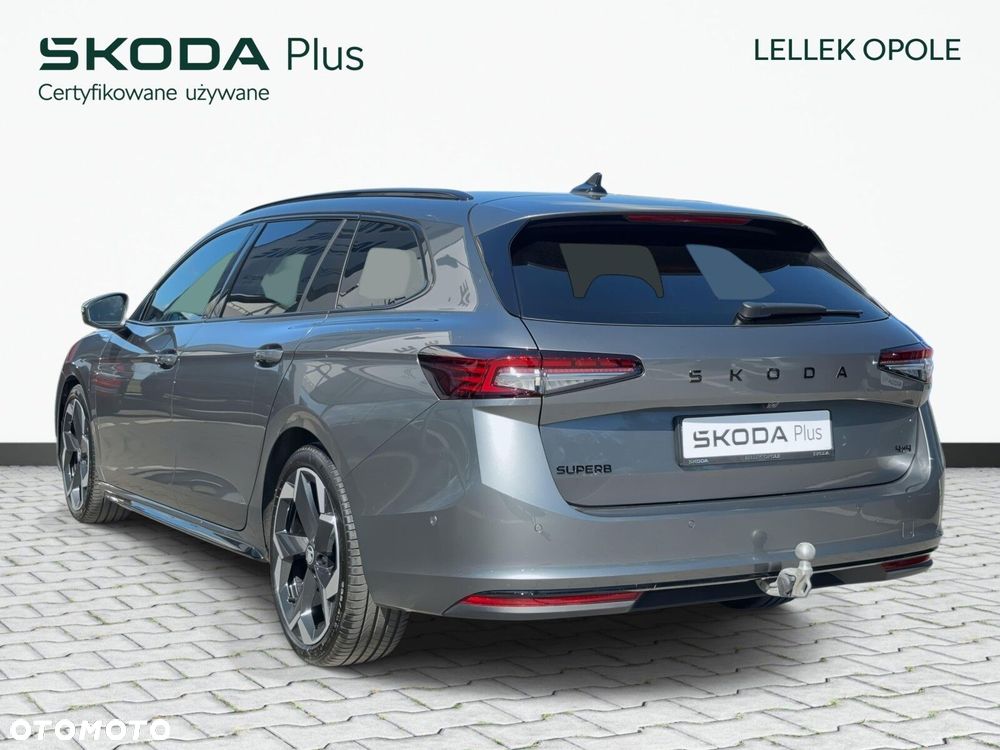 Skoda Superb 2.0 TDI SCR 4x4 Sportline DSG - 8