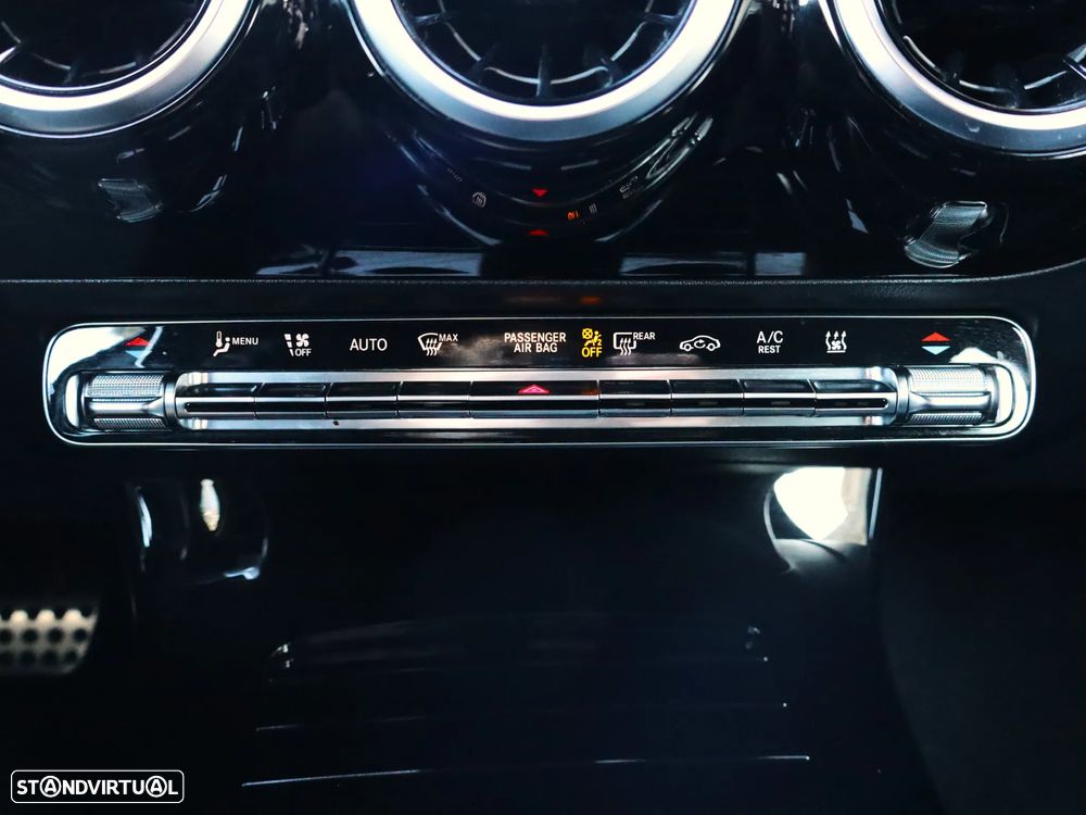 Mercedes-Benz A 250 e AMG Line - 36