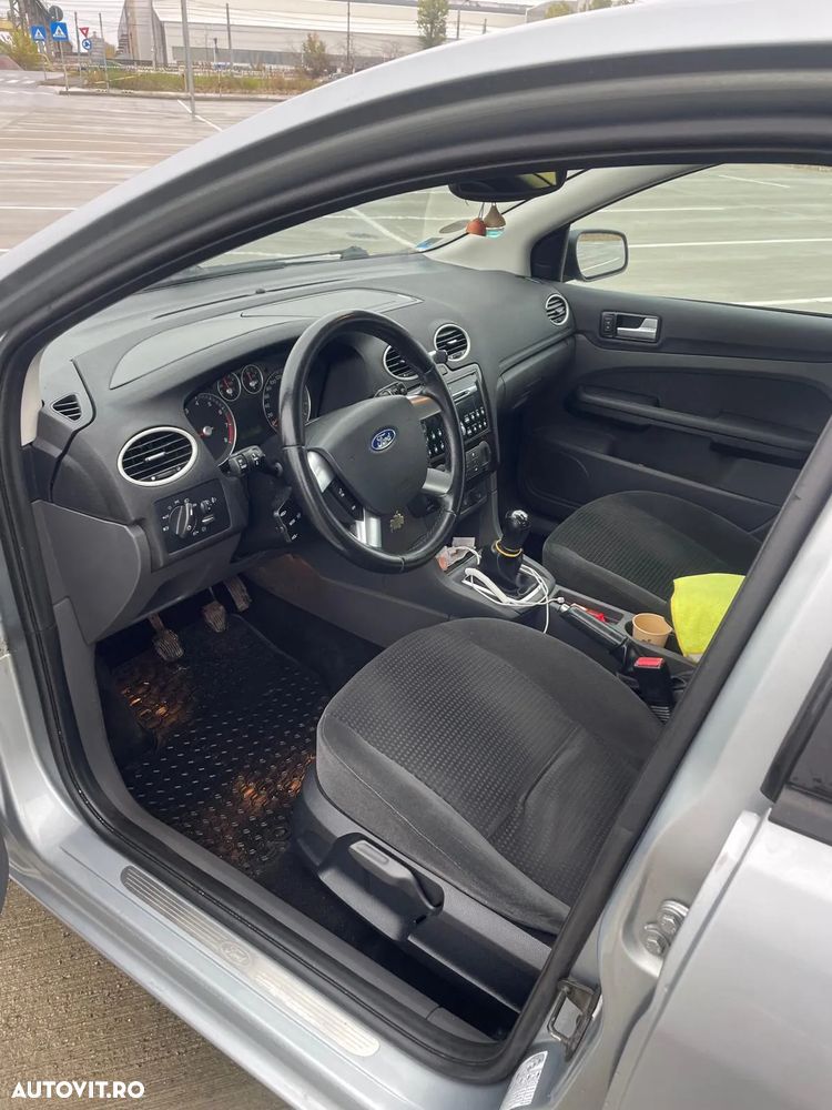 Ford Focus 1.6 Ti-VCT Ghia - 4