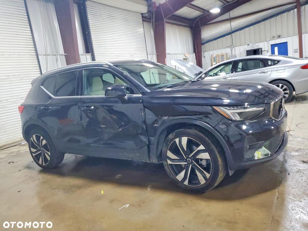 Volvo XC 40 B5 AWD Ultimate Dark - 2