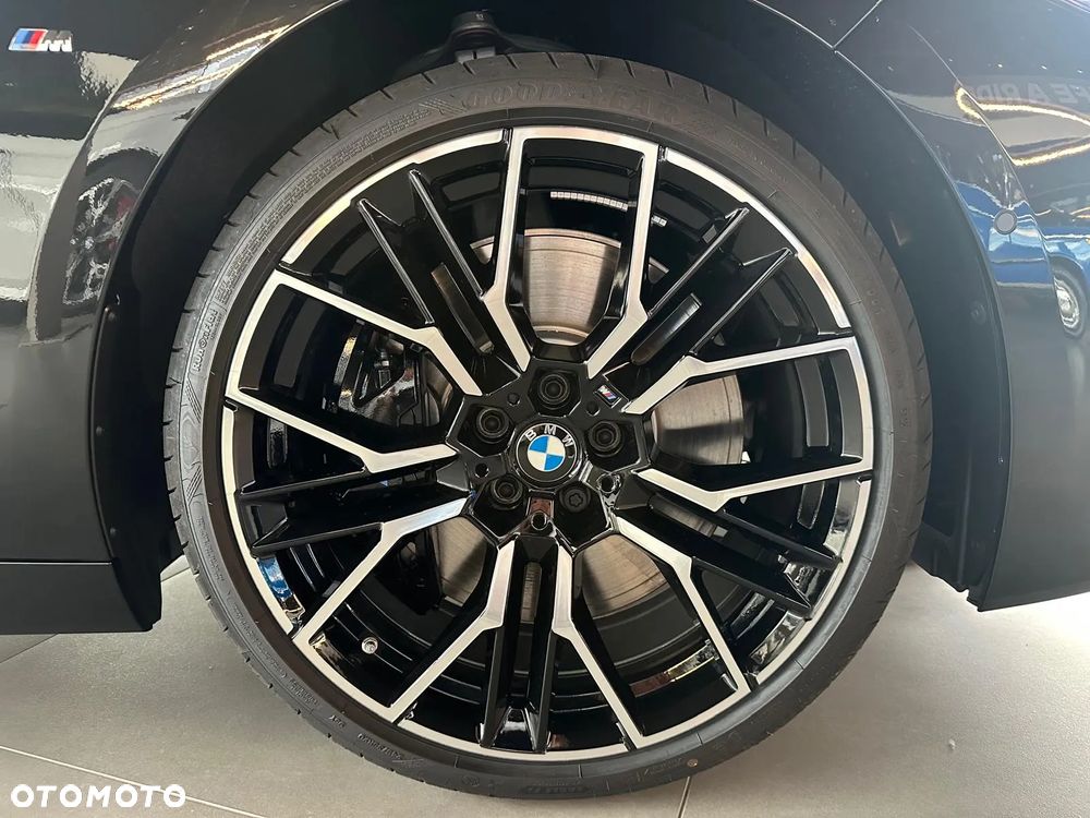 BMW Seria 8 - 14