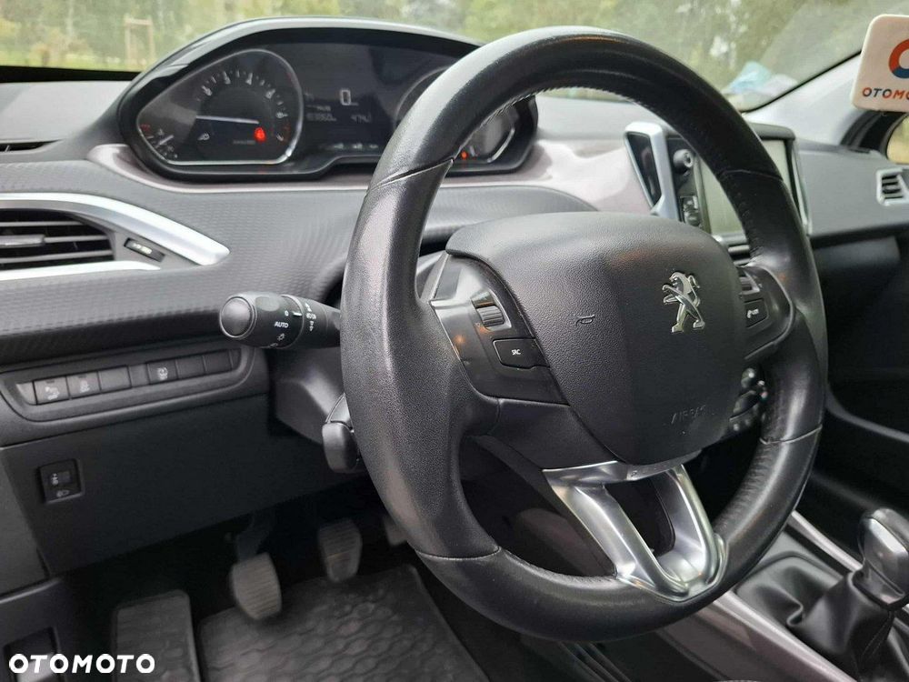 Peugeot 2008 - 10