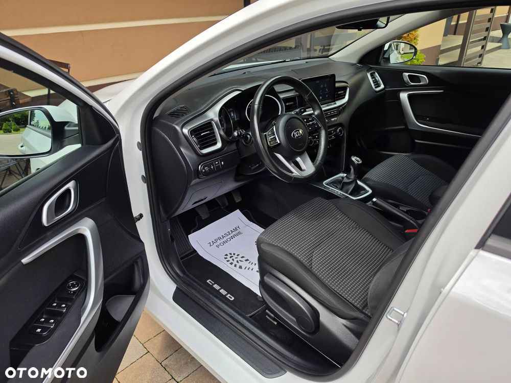 Kia Ceed 1.4 CVVT Attract - 38