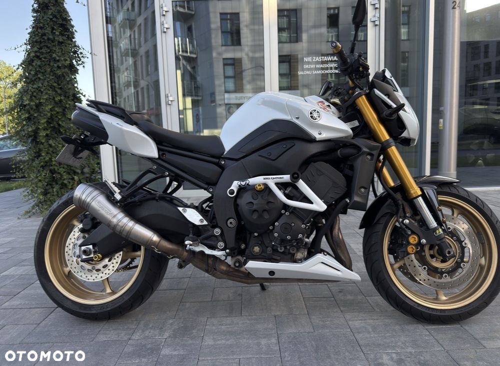 Yamaha FZ8 - 1