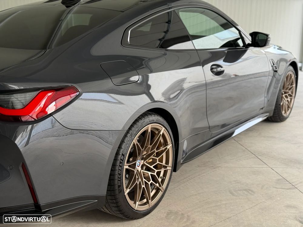 BMW M4 Competition Pack 50 anos M - 13