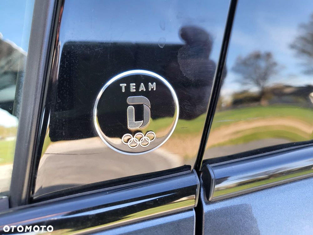 Toyota C-HR 1.8 Hybrid Team Deutschland - 16