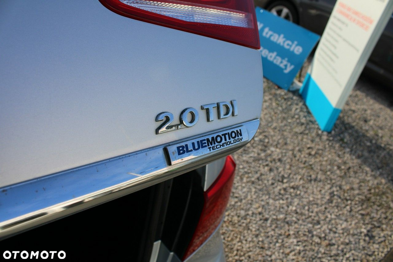 Volkswagen Passat - 28