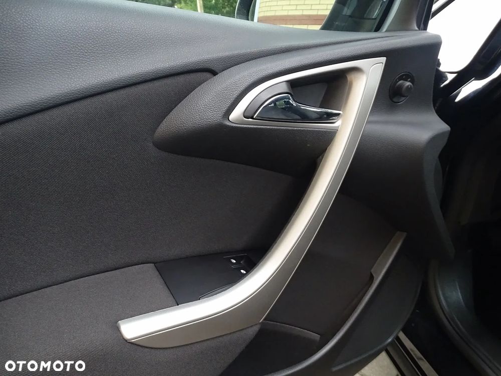 Opel Astra 1.6 Design Edition - 34