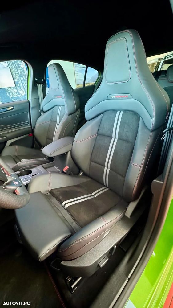 Ford Focus 2.3 Ecoboost 7DCT ST X - 14