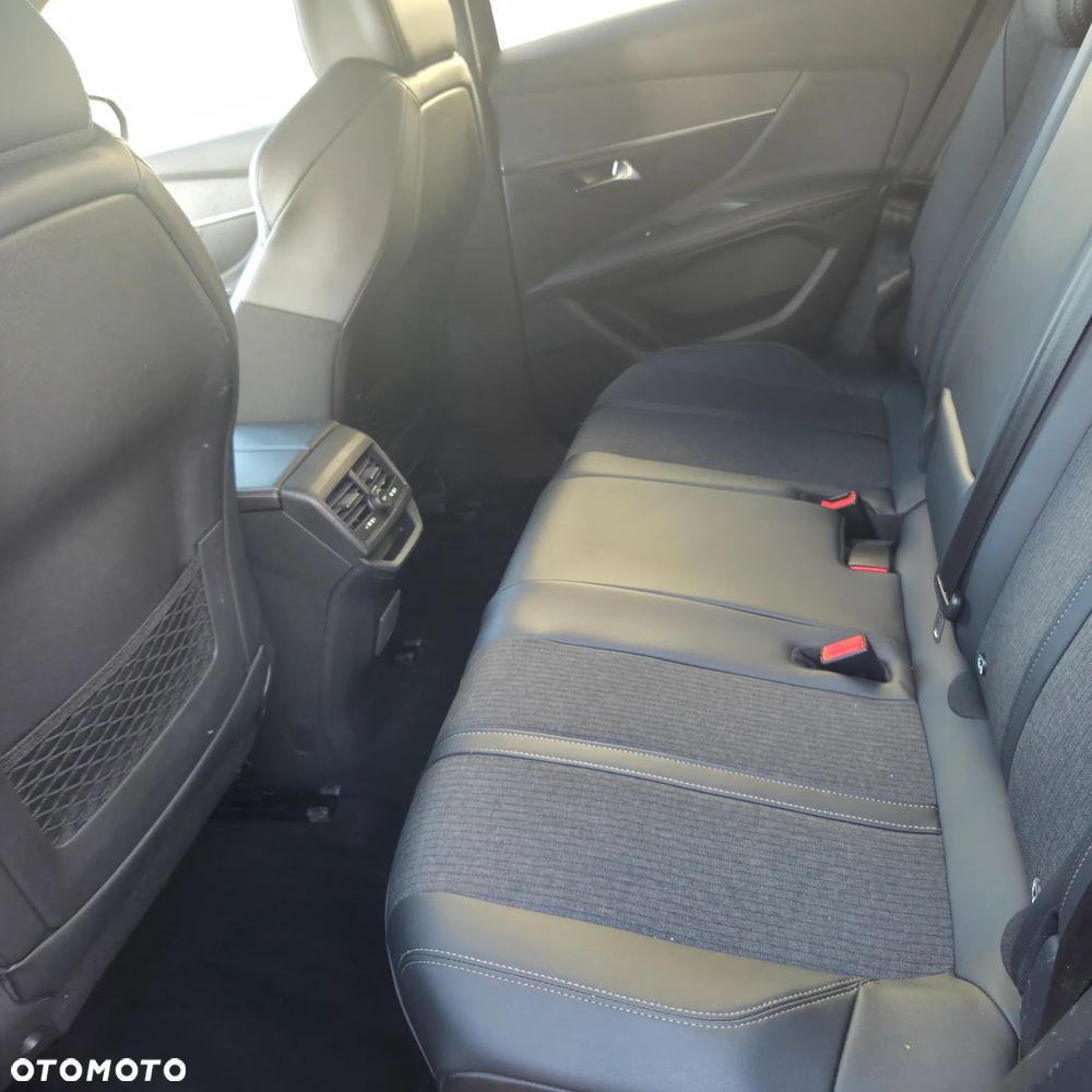 Peugeot 3008 - 18