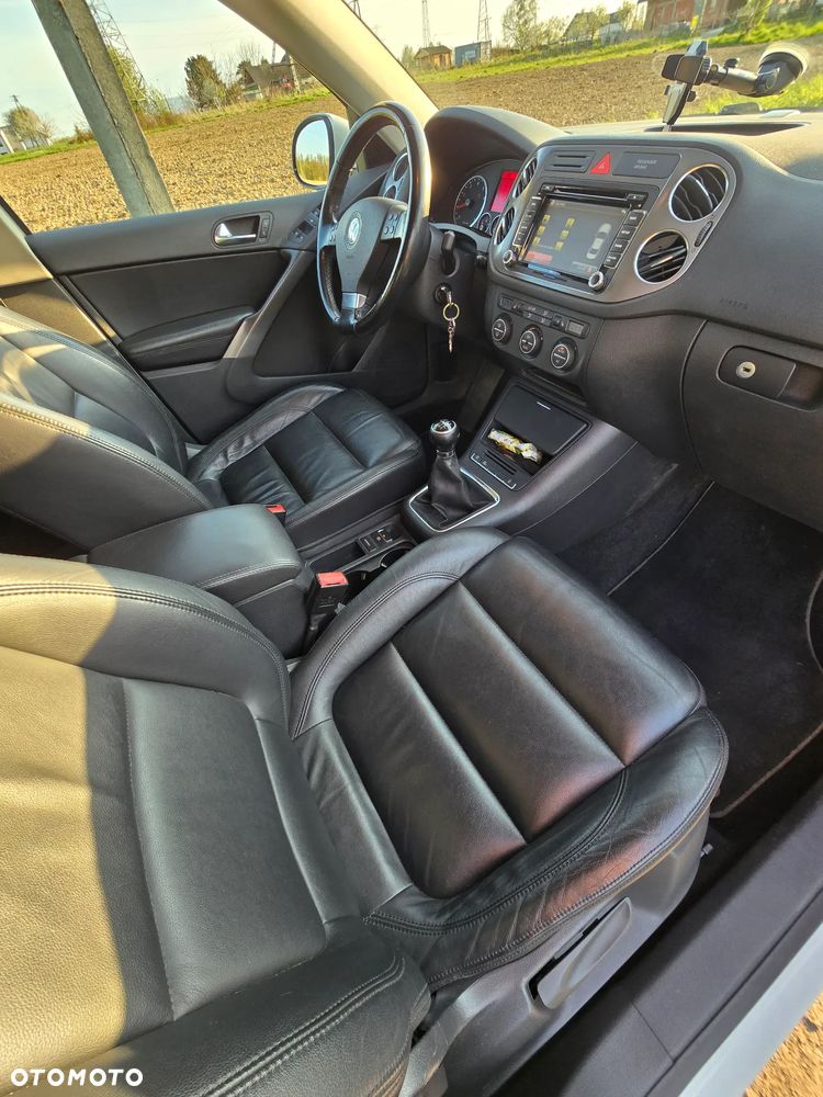 Volkswagen Tiguan - 8