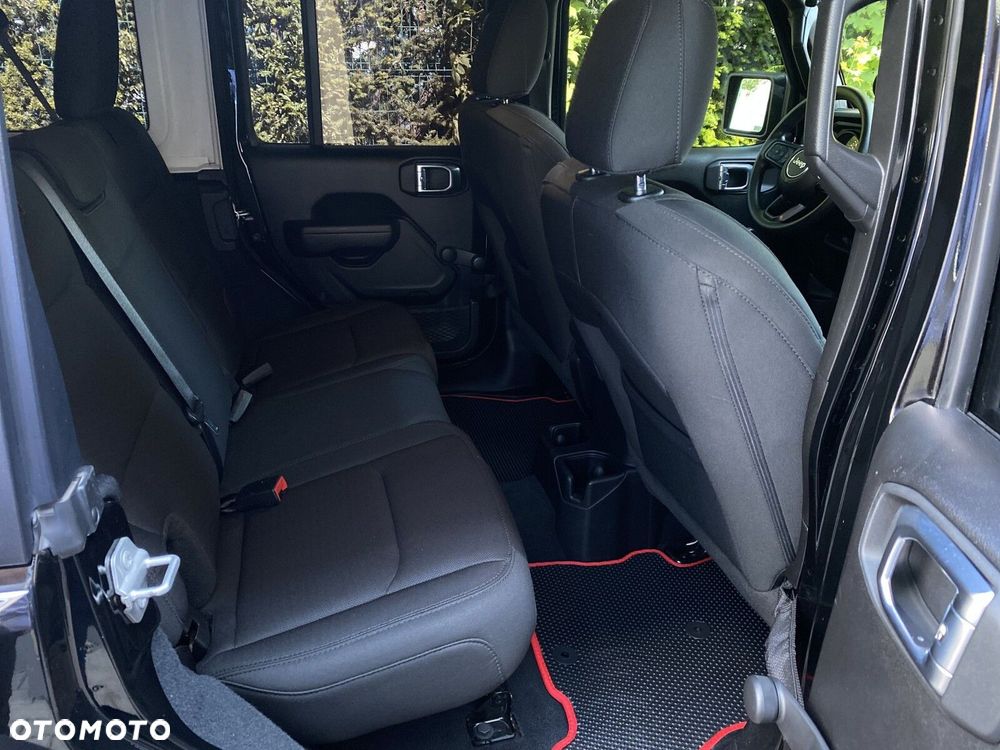 Jeep Wrangler - 20