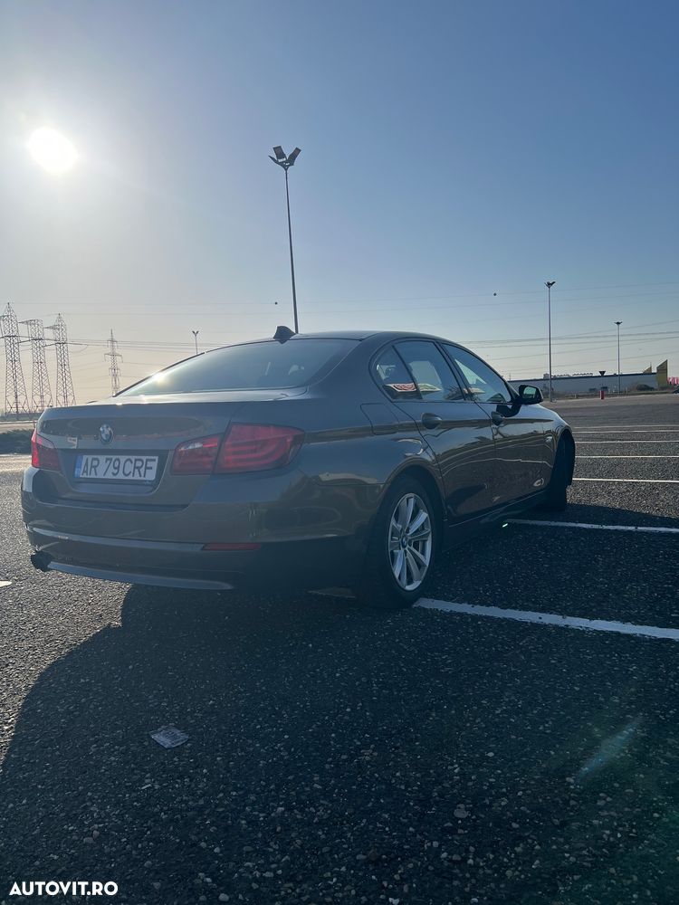 BMW Seria 5 520d - 13