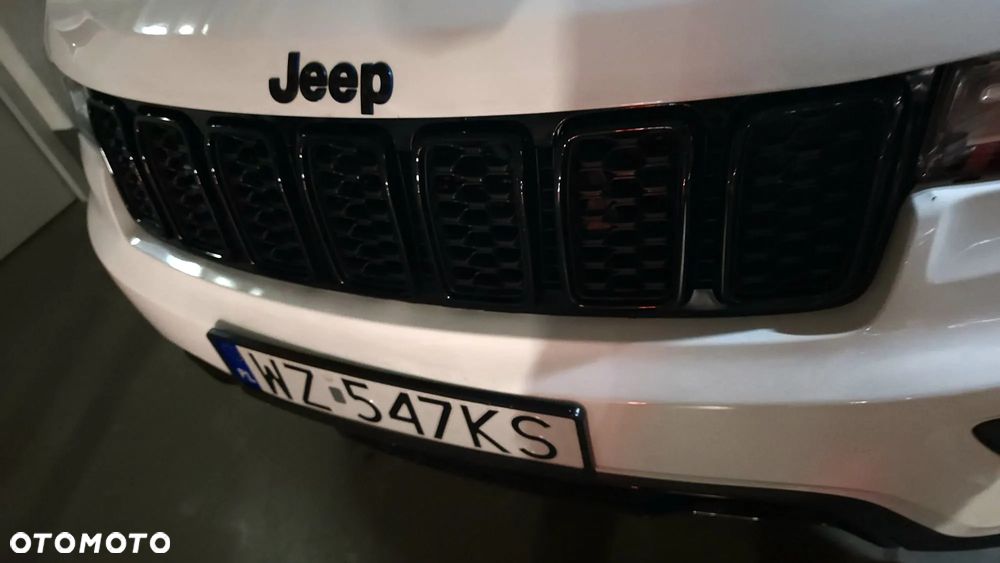 Jeep Grand Cherokee - 14