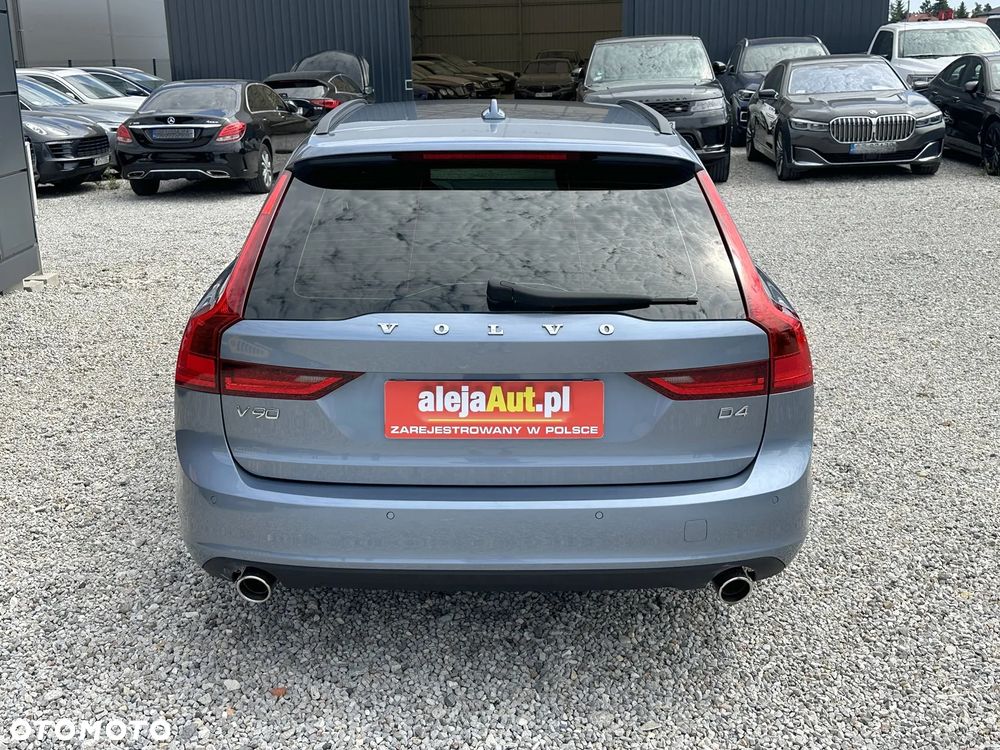 Volvo V90 D4 AWD Kinetic - 11