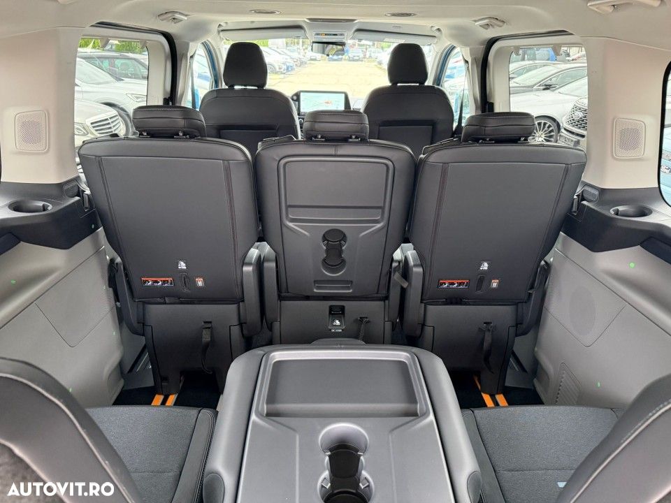 Ford Tourneo Custom - 10