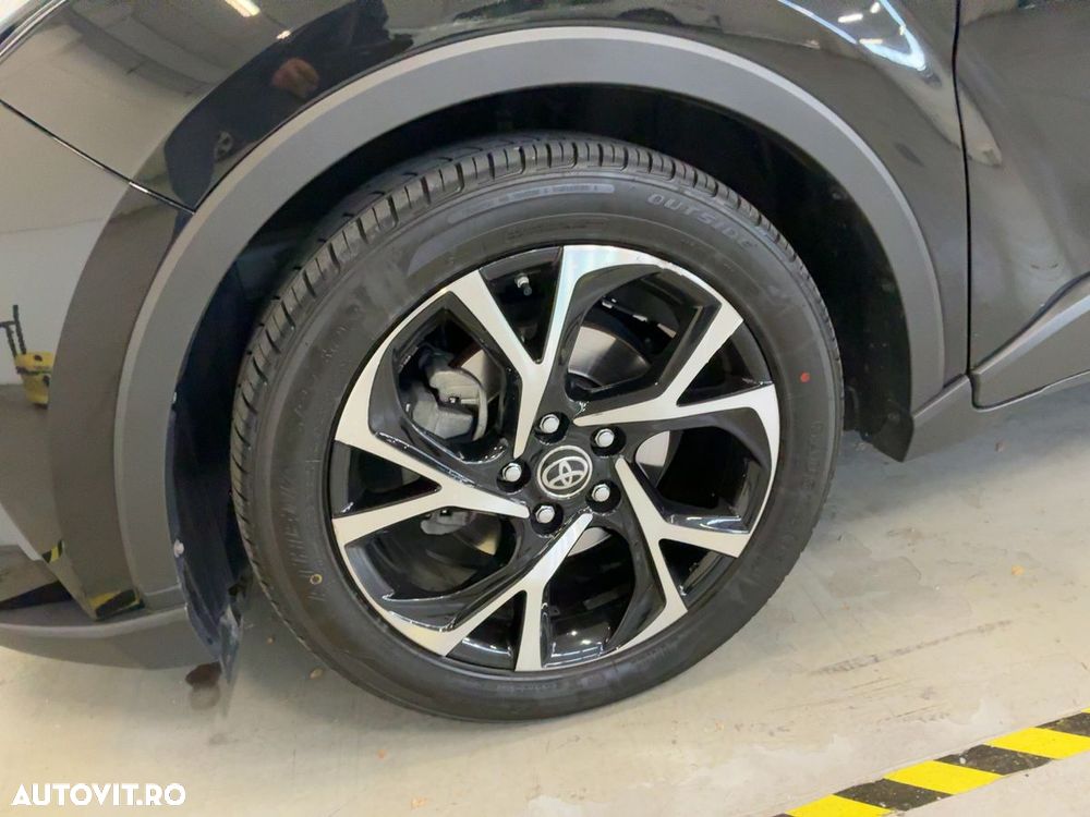 Toyota C-HR Hybrid Lounge - 3
