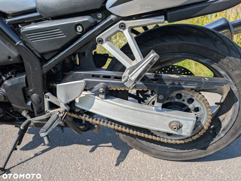 Yamaha FZS - 10