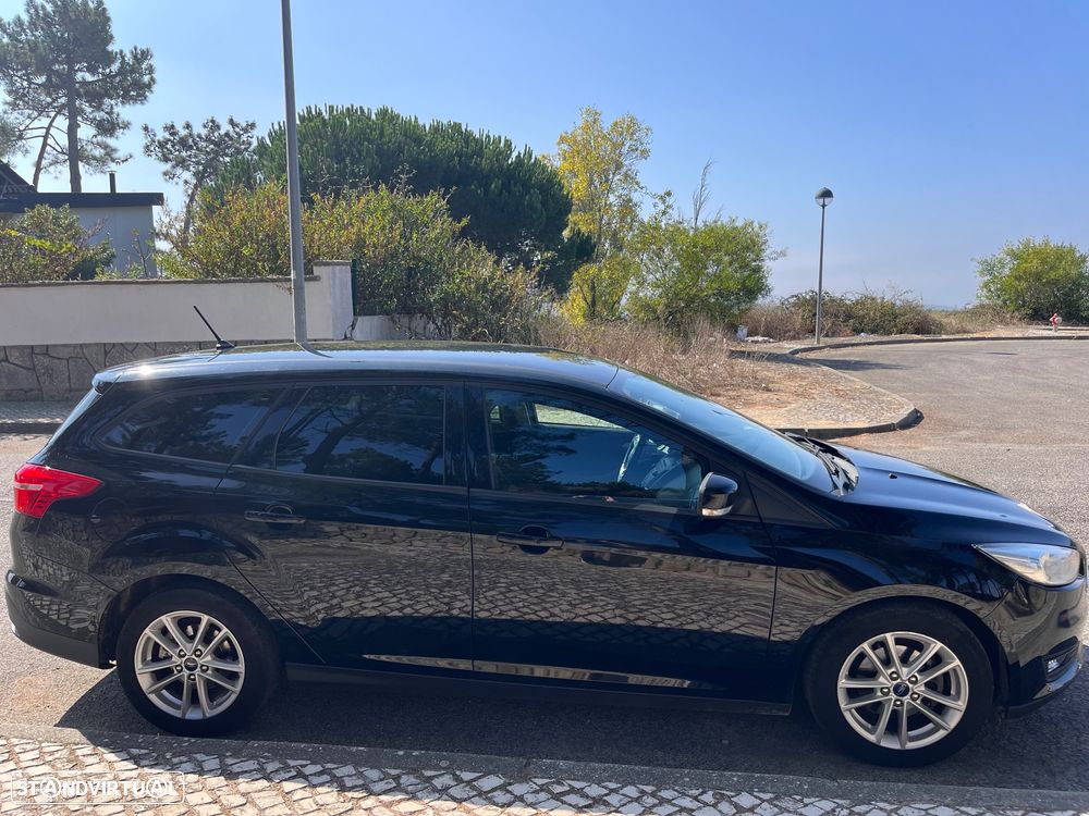 Ford Focus SW 1.0 EcoBoost ST-Line - 12