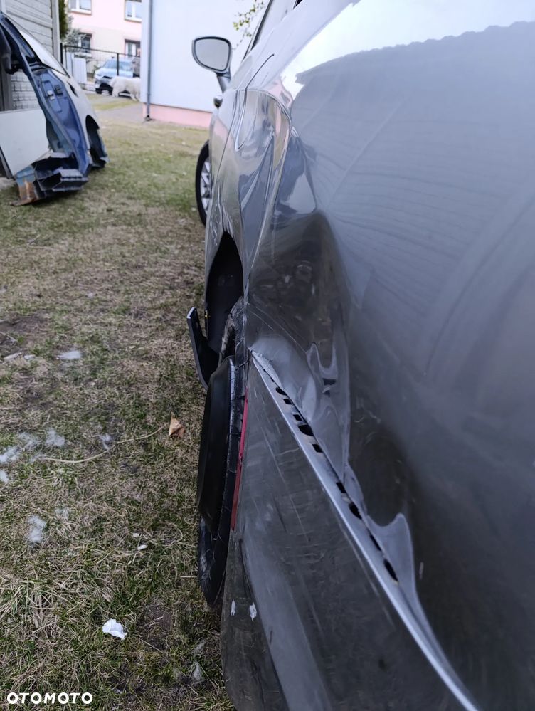 Chrysler Pacifica - 4