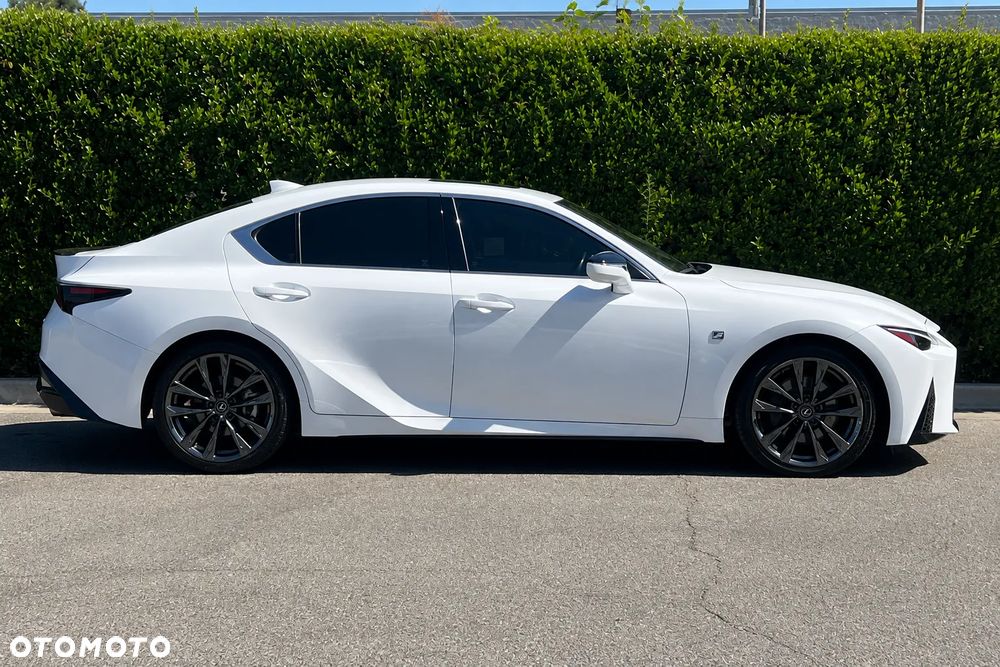 Lexus IS 200t / 300 F Sport - 6