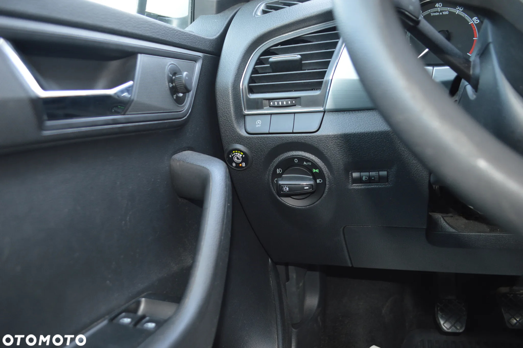 Skoda Fabia 1.0 Ambition - 13