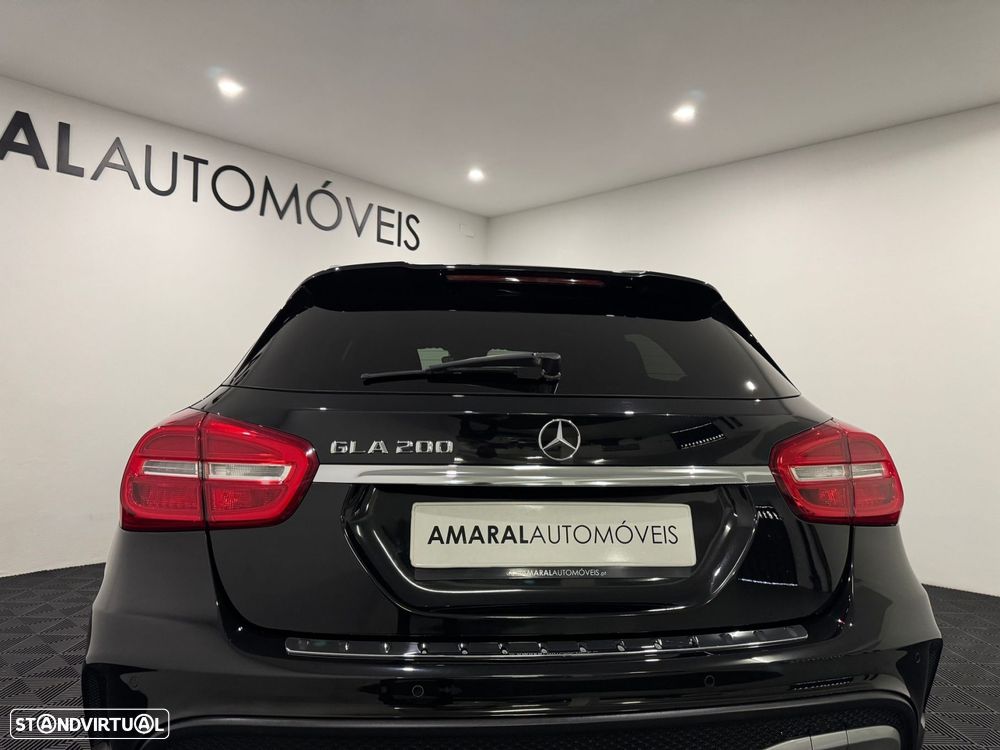 Mercedes-Benz GLA 200 - 23