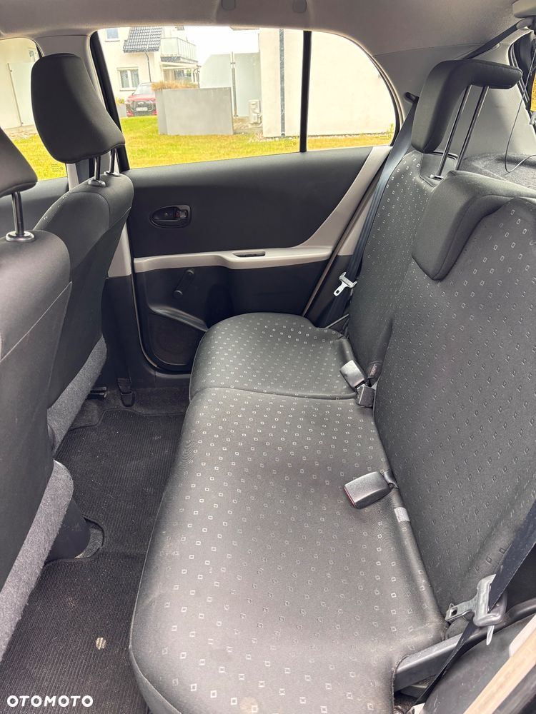 Toyota Yaris - 11