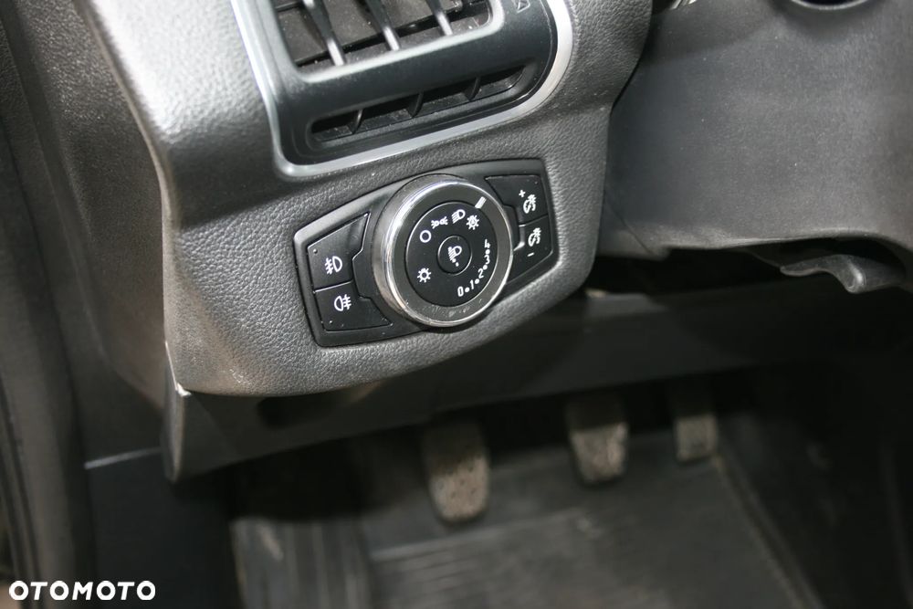 Ford B-MAX 1.5 TDCi Titanium X - 17