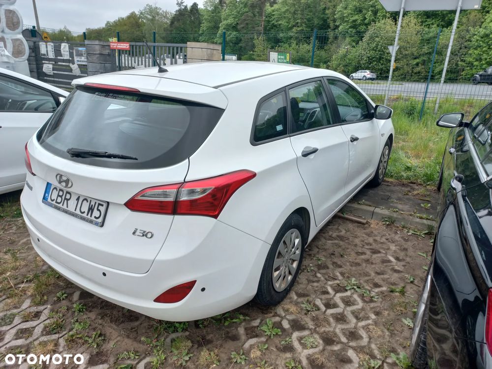 Hyundai i30 1.4 BlueDrive Run - 4