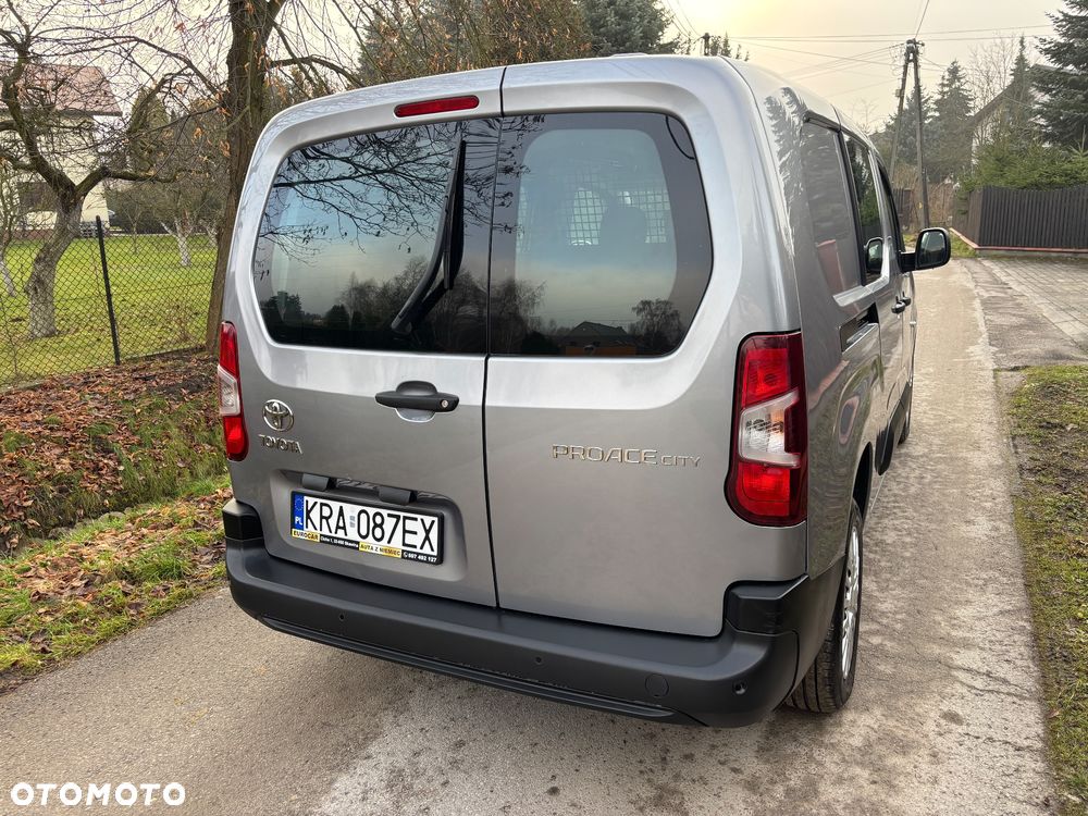 Toyota ProAce Kombi D-4D Medium 2,6t - 3