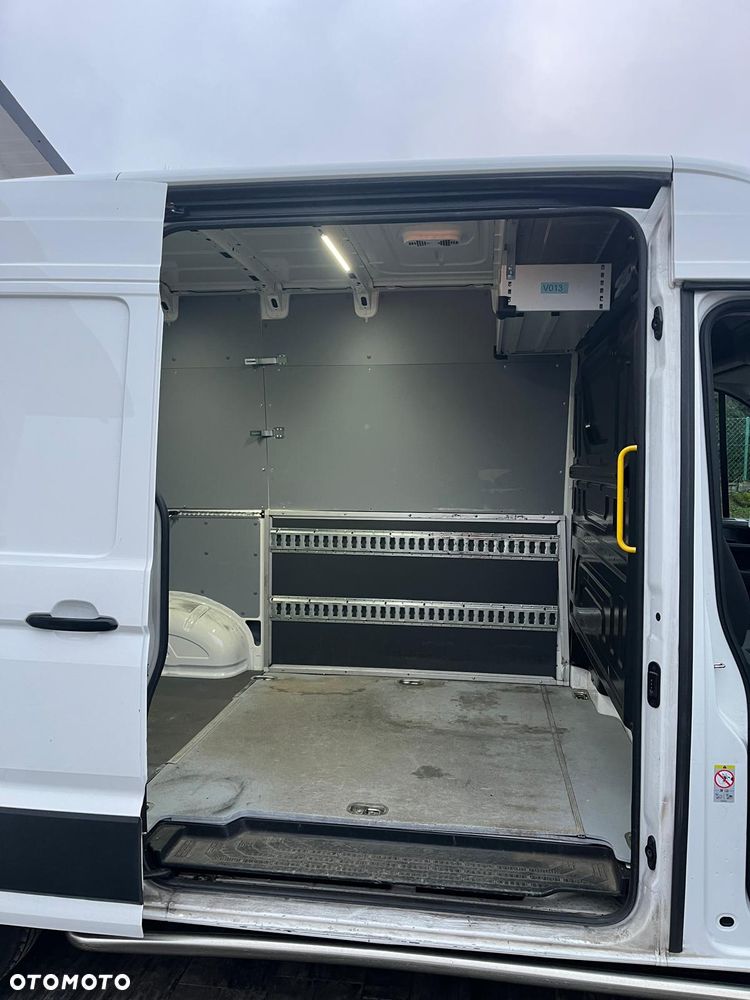 Volkswagen Crafter - 22