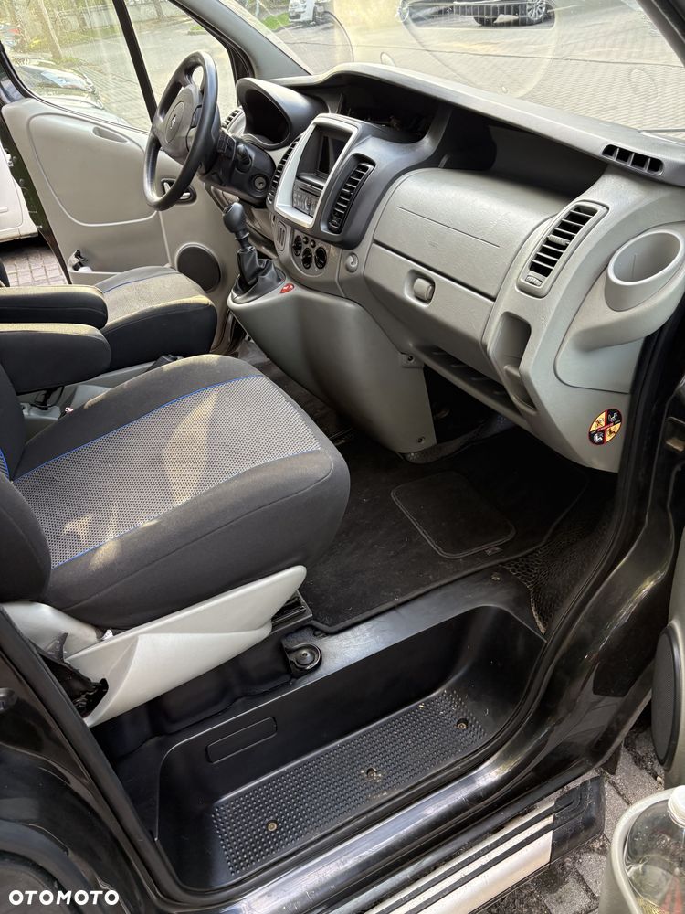 Renault Trafic - 16