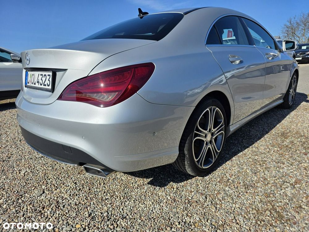 Mercedes-Benz CLA 180 - 4