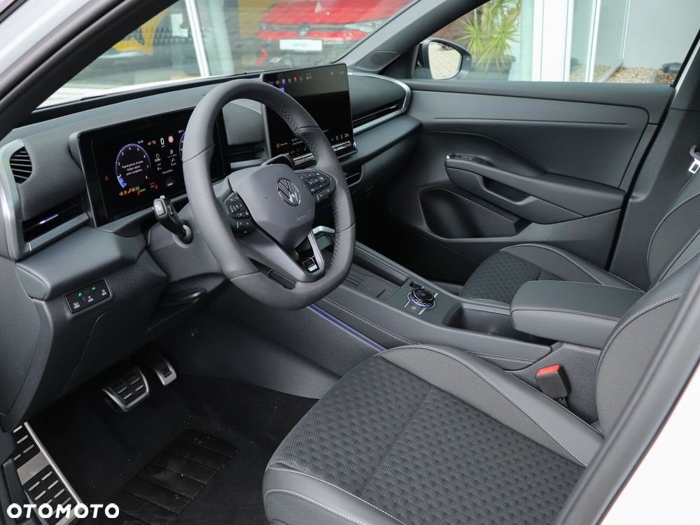 Volkswagen T-Roc - 12