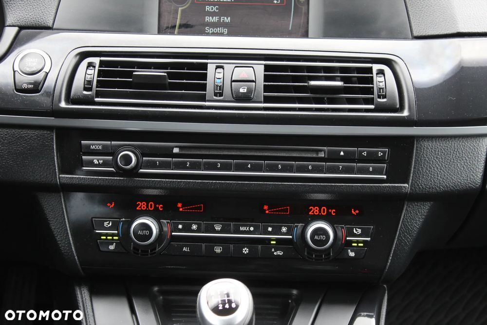 BMW Seria 5 520d - 22