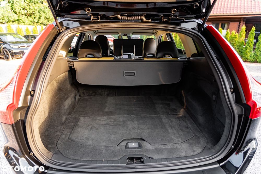 Volvo XC 60 D5 AWD - 22