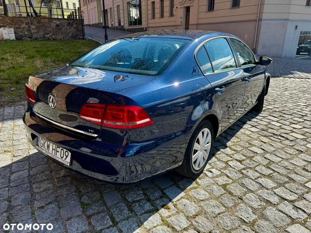 Volkswagen Passat - 5