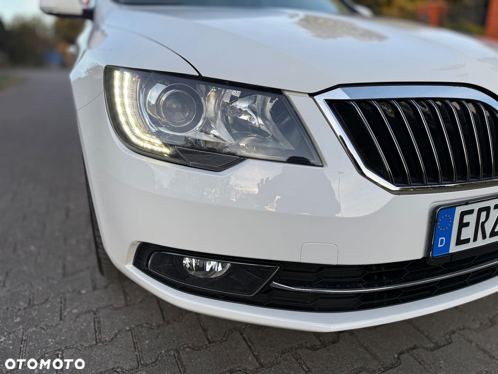 Skoda Superb 2.0 TDI DSG Exclusive - 3